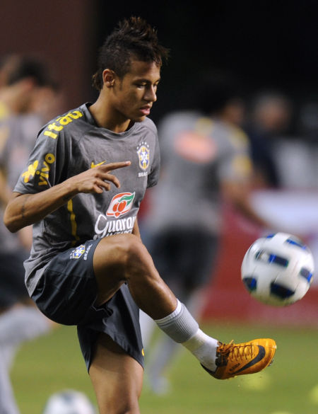 阿隆索：我相信我不是第一个必须经历这些情况的教练（阿隆索：我确信许多教练都经历过类似的处境）